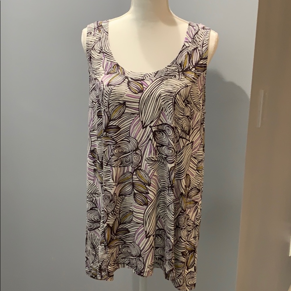 Valerie Bertinelli printed tank top